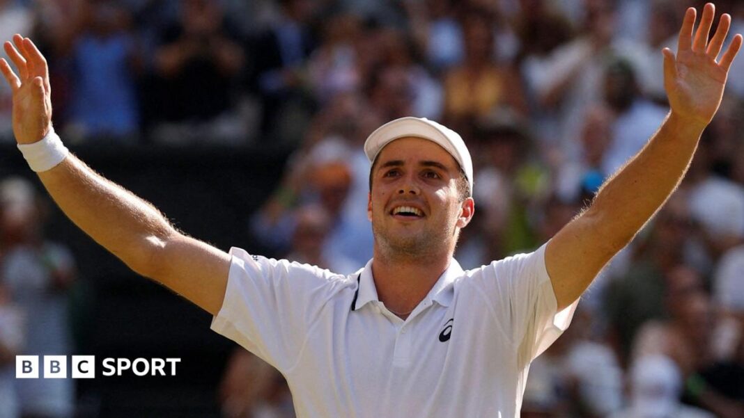 Rezultati Wimbledona 2026: Arthur Fery prkosi izgledima da dođe do šokantnog polufinala Some tennis balls