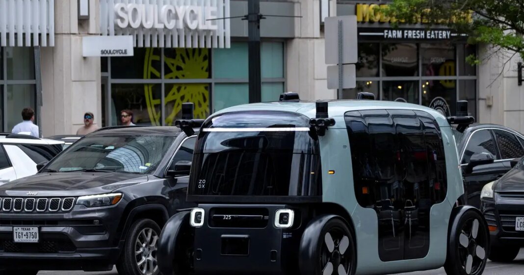 Zeleno svjetlo za Zoox robotaksi u SAD-u: Razvili posebno vozilo, moći će sada naplaćivati vožnje Zeleno svjetlo za Zoox robotaksi u SAD-u: Razvili posebno vozilo, moći će sada naplaćivati vožnje