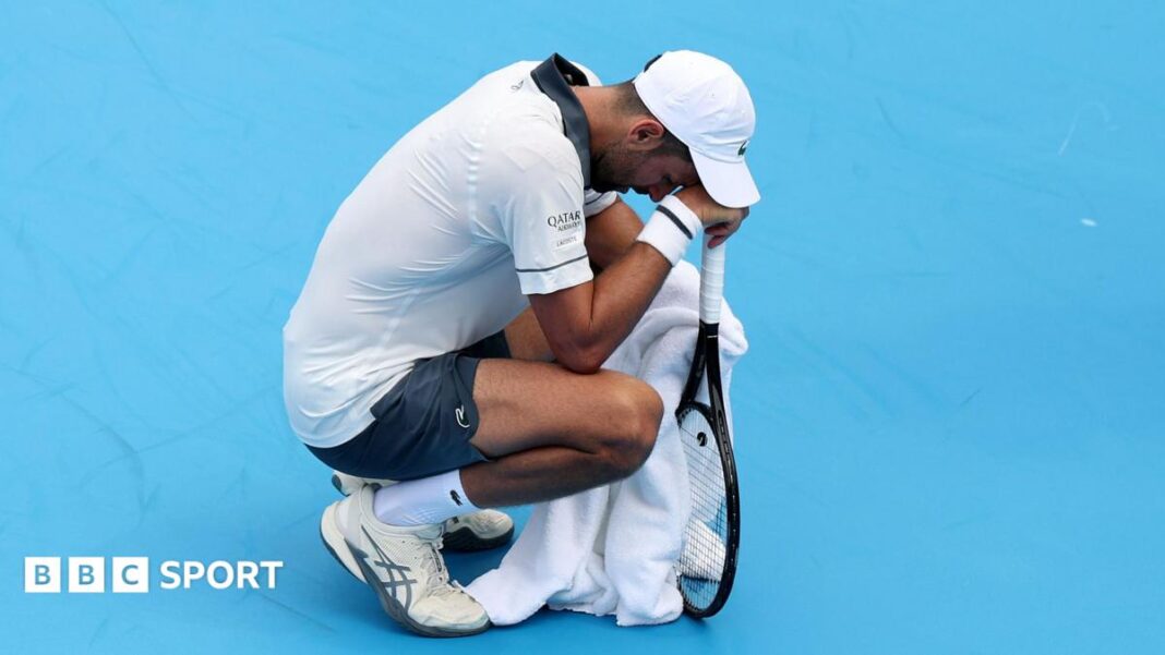Cincinnati Open: Novak Đoković pati od vrućine dok Thiago Tirante nanosi šokantan poraz Novak Djokovic struggles with the heat