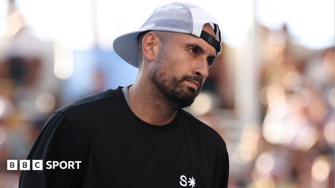 Nick Kyrgios privremeno suspendiran iz tenisa nakon što je bio pozitivan na kokain Nick Kyrgios watches on during January