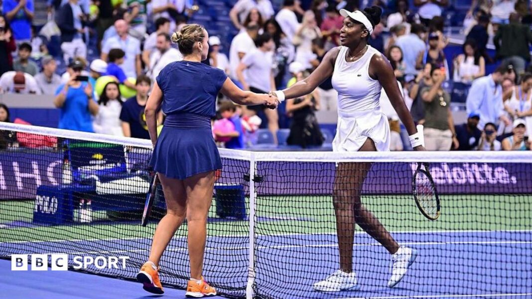 US Open: Sporovi oko rasporeda i novac – šta se krije iza problema sa noćnim tenisom? Sofia Kenin shakes hands with Venus Williams after winning their 2026 US Open first round match at Arthur Ashe Stadium in Flushing Meadows, New York City