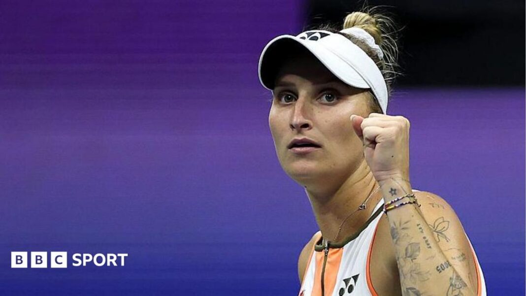 Vondrousova se žalila na četverogodišnju zabranu zbog odbijanja antidoping testa A woman, Marketa Vondrousova, raises a clenched left fist
