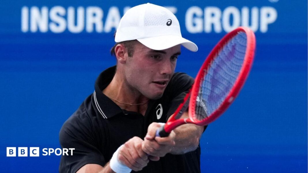Winston-Salem Open: Arthur Fery u prvom finalu ATP Toura pošto se James Duckworth povlači Arthur Fery plays a shot at the Cincinnati Open earlier this month