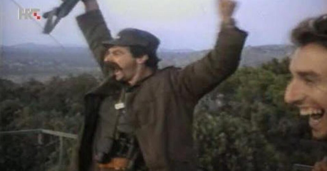 Oba! Oba! ‘Gledala sam kako tone. Uhvatio sam avion na nišanu i pucao’ Oba! Oba! ‘Gledala sam kako tone. Uhvatio sam avion na nišanu i pucao’