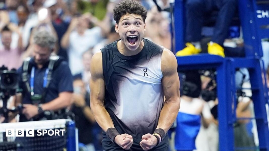 Rezultati US Opena 2026: Carlos Alcaraz pobijedio Bena Sheltona u epskom četvrtfinalu Ben Shelton celebrates his US Open quarter-final victory over Carlos Alcaraz