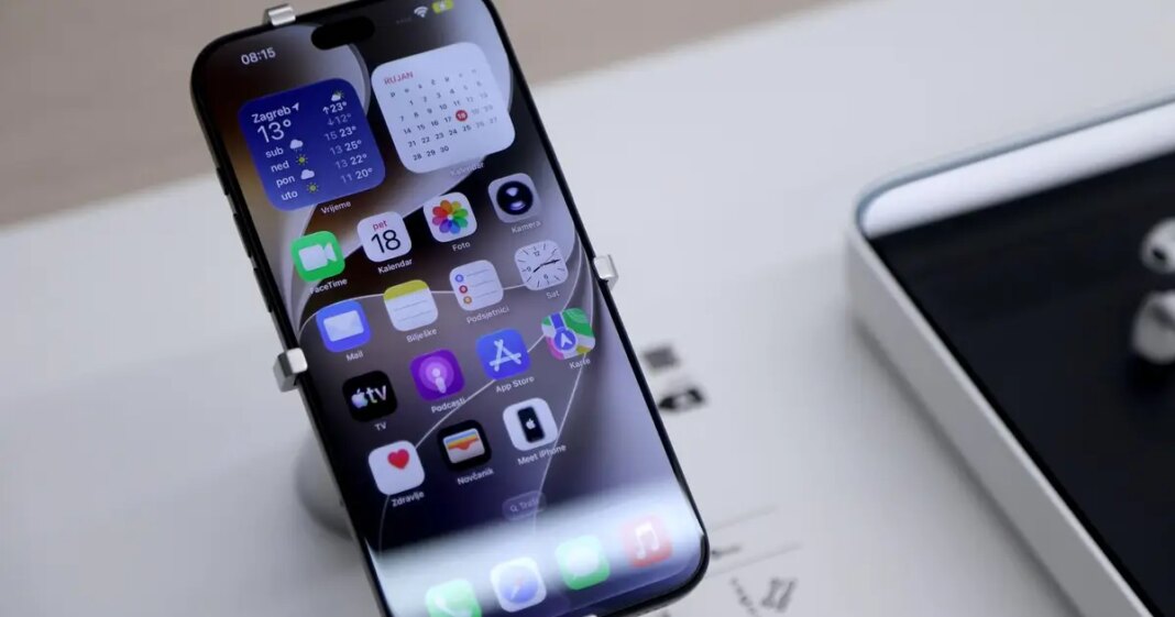 Sad su stigli samo Pro modeli, evo kad stiže jeftiniji iPhone 18 Sad su stigli samo Pro modeli, evo kad stiže jeftiniji iPhone 18