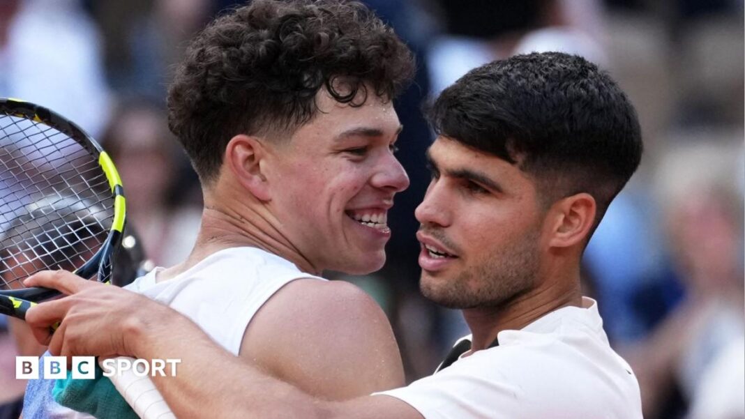 US Open 2026: Carlos Alcaraz može okončati američke snove pobijedivši Bena Sheltona, plus Frances Tiafoe ili Alexa Michelsena u New Yorku Ben Shelton and Carlos Alcaraz hug after their 2025 French Open match