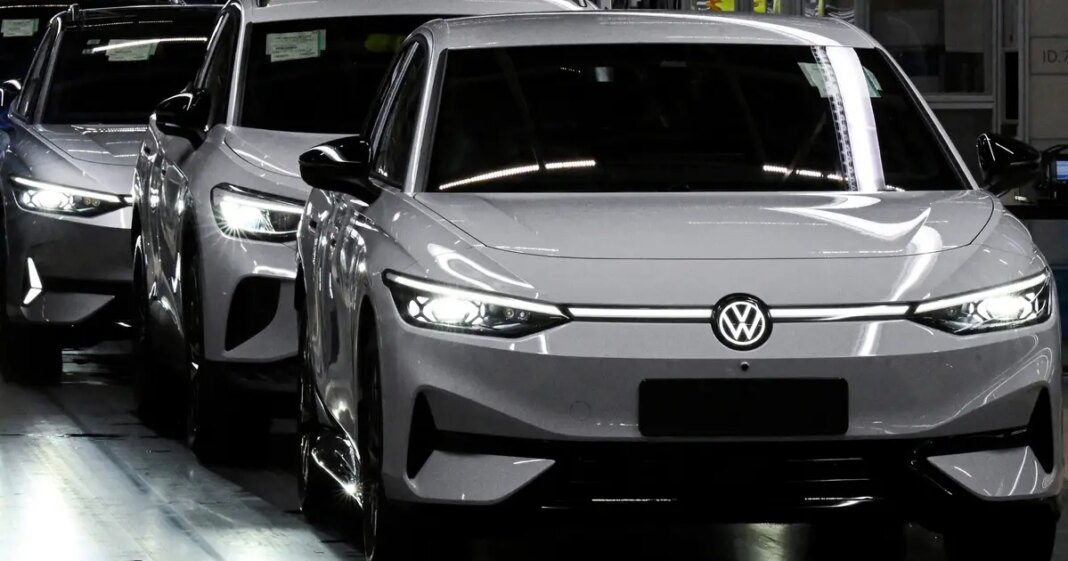 Volkswagen povlači četiri milijuna auta radi mogućeg problema s upravljanjem Volkswagen povlači četiri milijuna auta radi mogućeg problema s upravljanjem