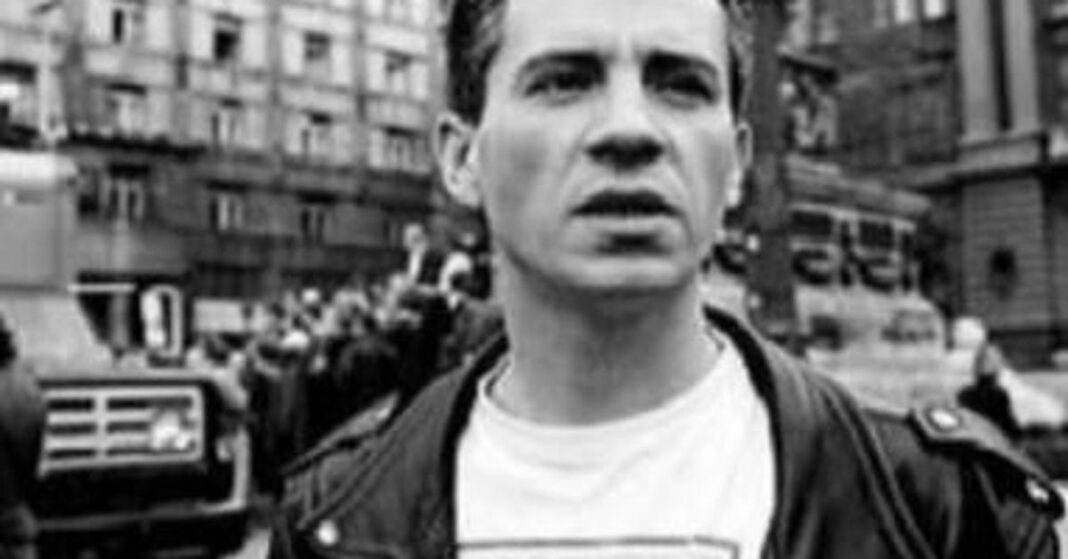 Kralj YU rocka: ‘Neću da putujem u Vinkovce da moram pokazati pasoš’ Kralj YU rocka: ‘Neću da putujem u Vinkovce da moram pokazati pasoš’